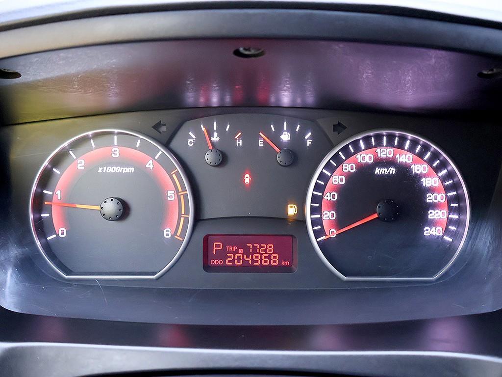 Ssangyong Korando - Vista 11