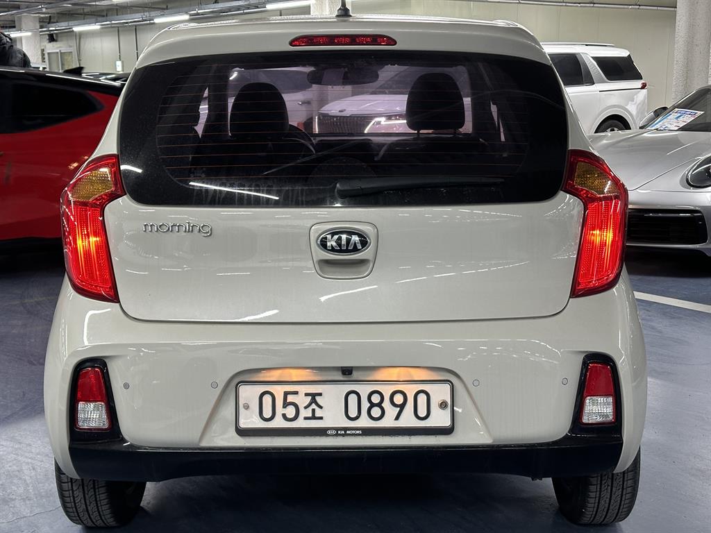 KIA Morning - Vista 4