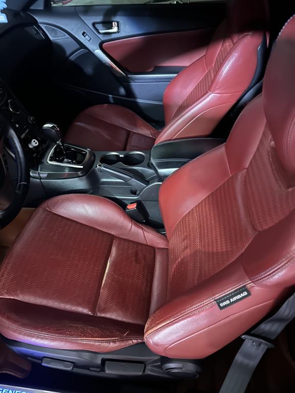 HYUNDAI Genesis - Vista 6