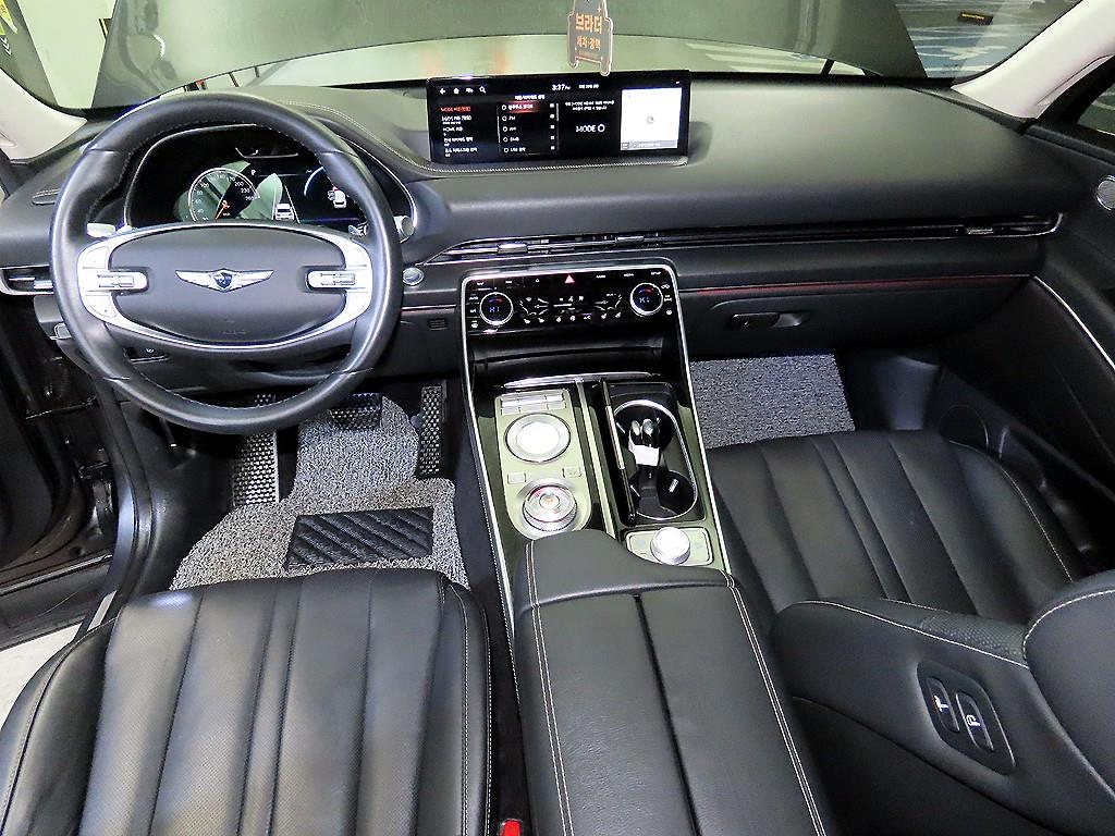 Genesis GV80 - Vista 10