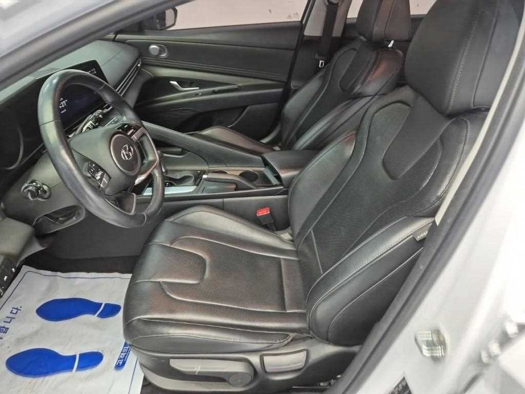 HYUNDAI Avante - Vista 11