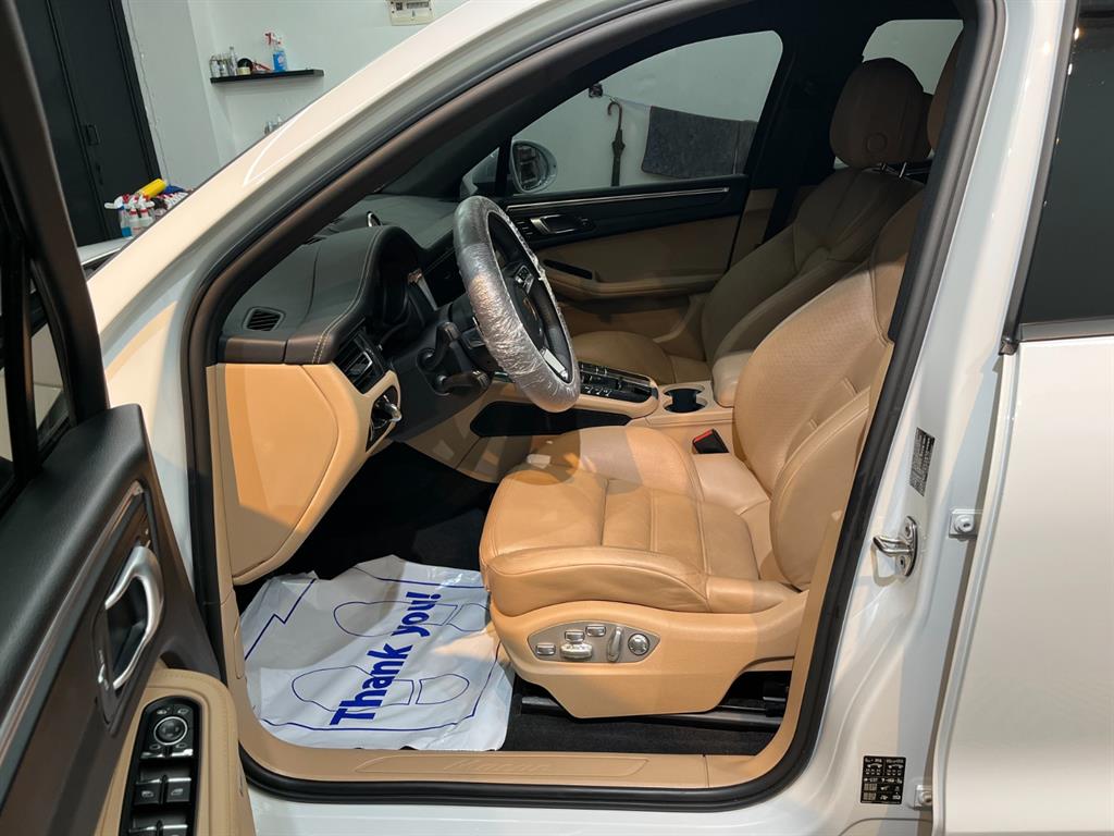 Porsche Macan - Vista 11