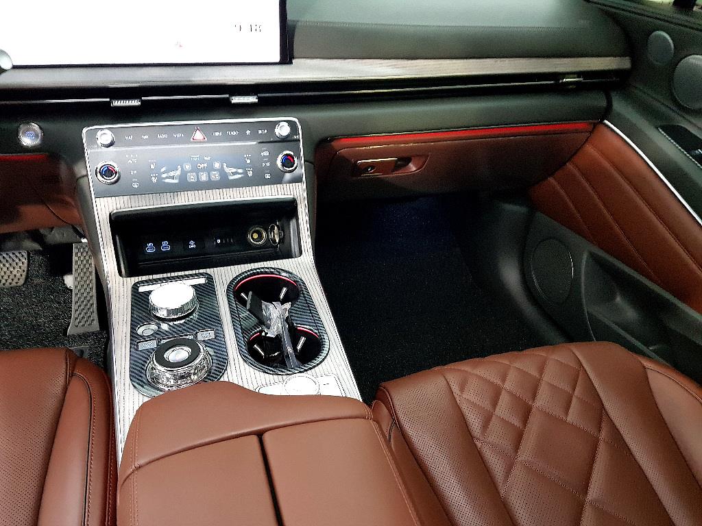 Genesis GV80 - Vista 10