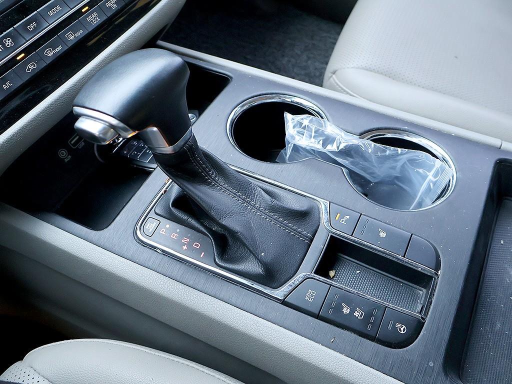 KIA Carnival 2019 the color of pearl - Importación desde Corea - HF Imports Iquique - Foto 7