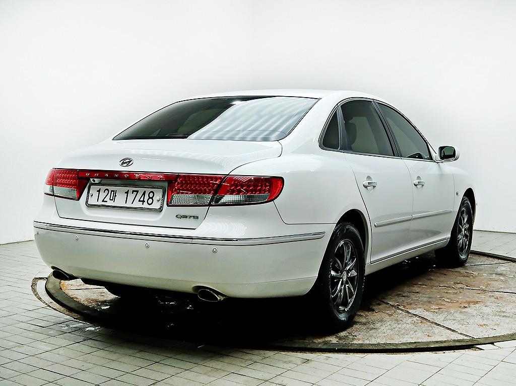 HYUNDAI Grandeur - Vista 7