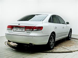 HYUNDAI Grandeur - Vista 8