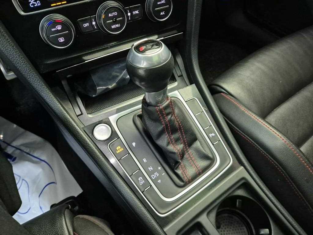 Volkswagen Golf - Vista 8