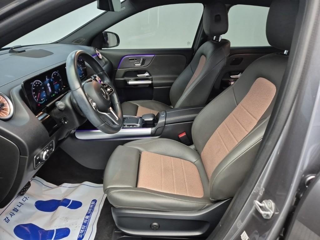 Mercedes Benz EQA - Vista 11