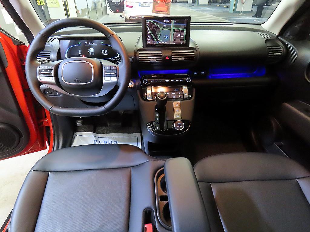 HYUNDAI Casper - Vista 10