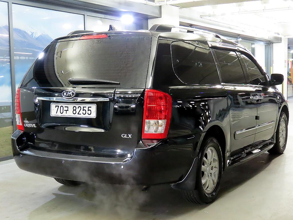 KIA Carnival - Vista 4