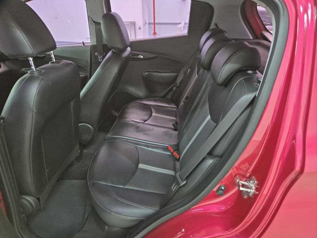 Chevrolet Spark - Vista 12