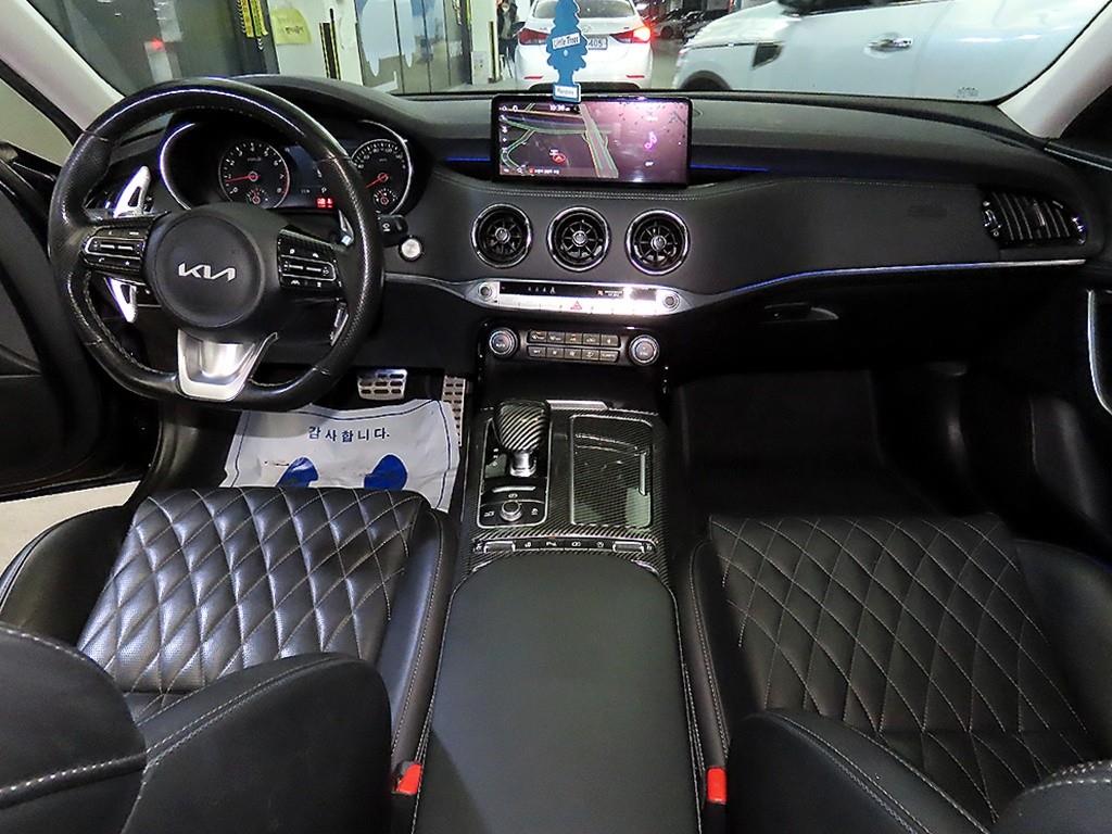 KIA Stinger - Vista 10