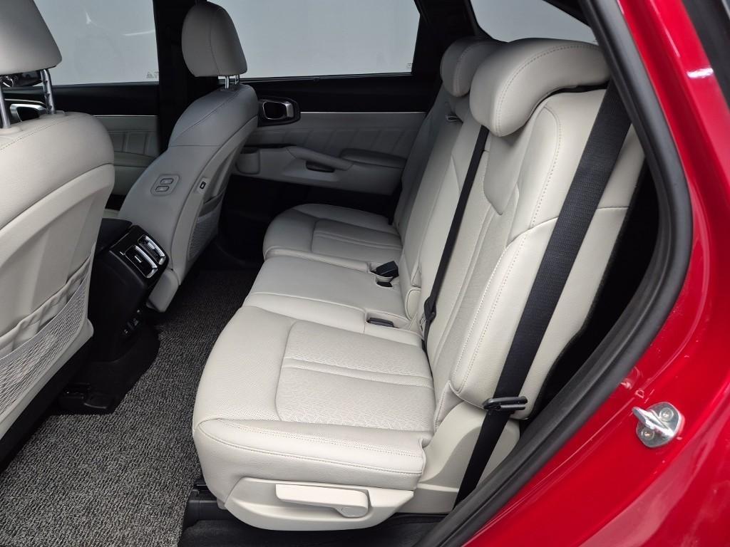 KIA Sorento - Vista 12