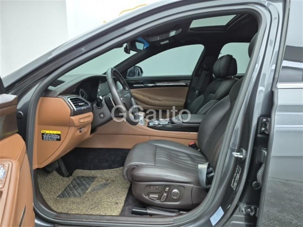 Genesis G90 - Vista 11