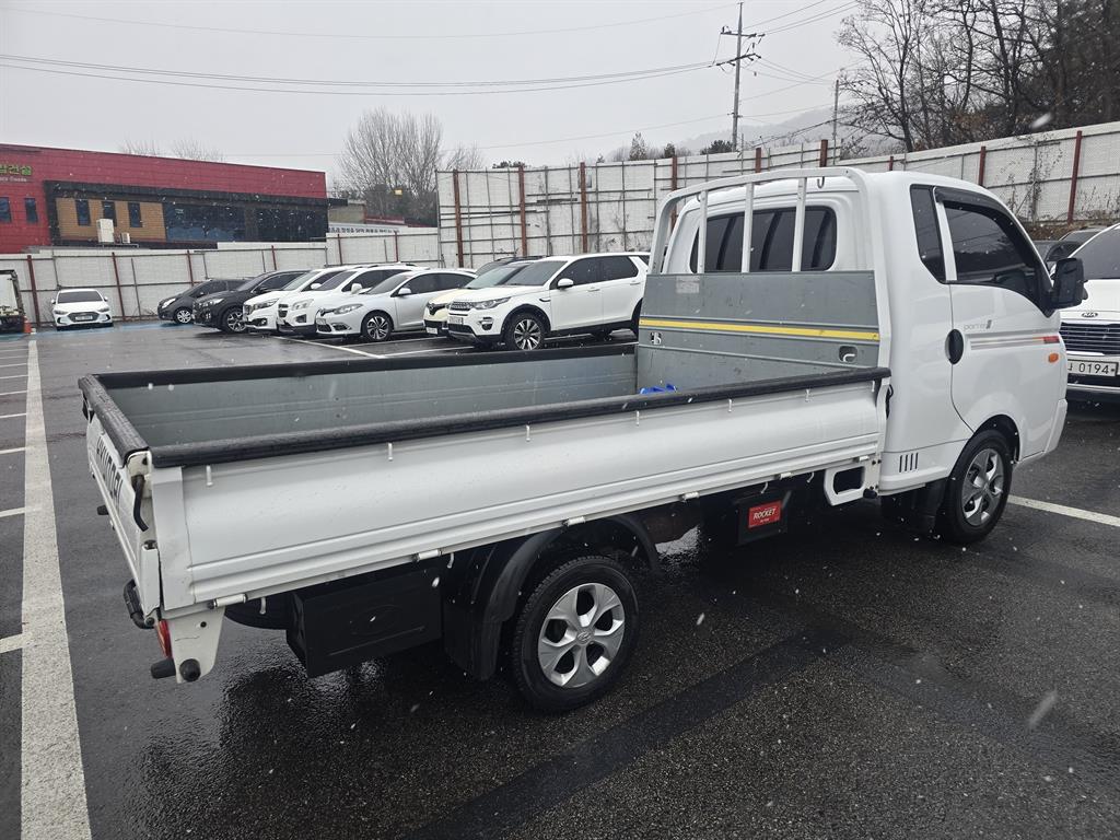 Small Truck Cargo (small) - Vista 4