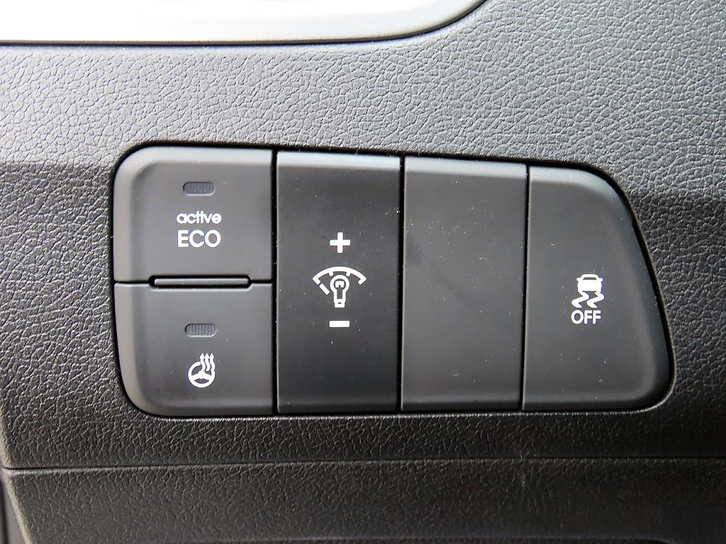 HYUNDAI Avante - Vista 12