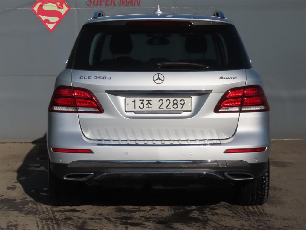Mercedes Benz GLE Class - Vista 7