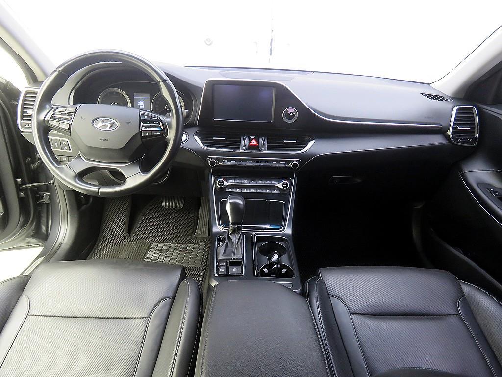 HYUNDAI Grandeur - Vista 7