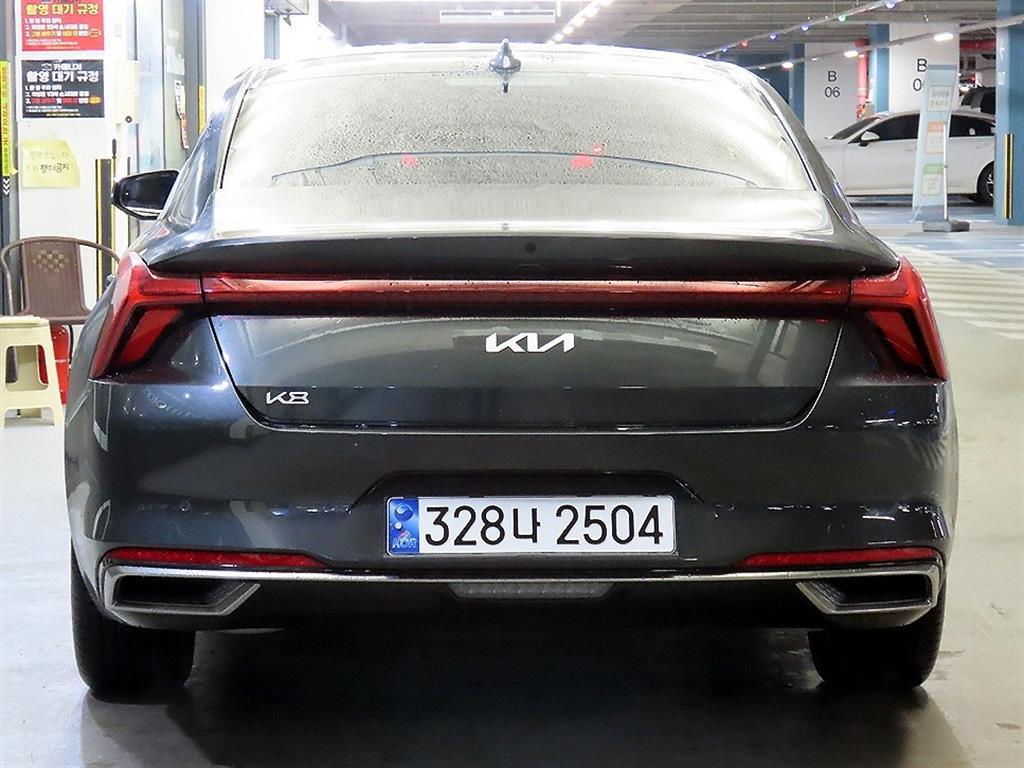 KIA K8 - Vista 5