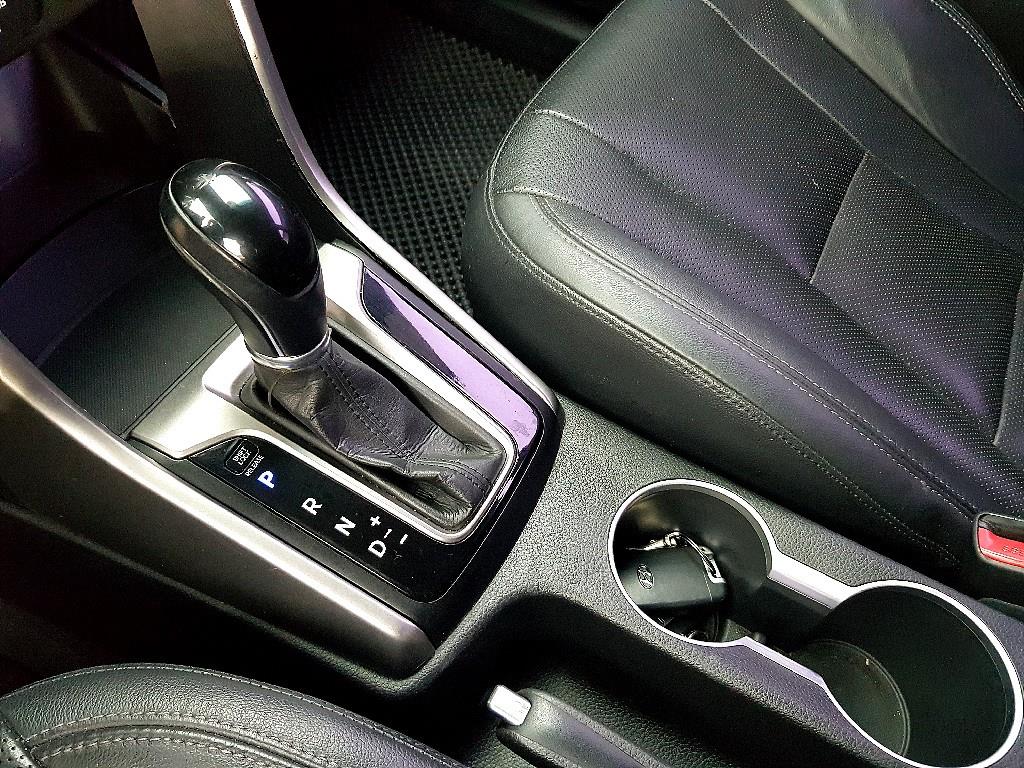 HYUNDAI i30 - Vista 8