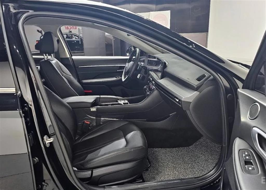 HYUNDAI Sonata - Vista 10