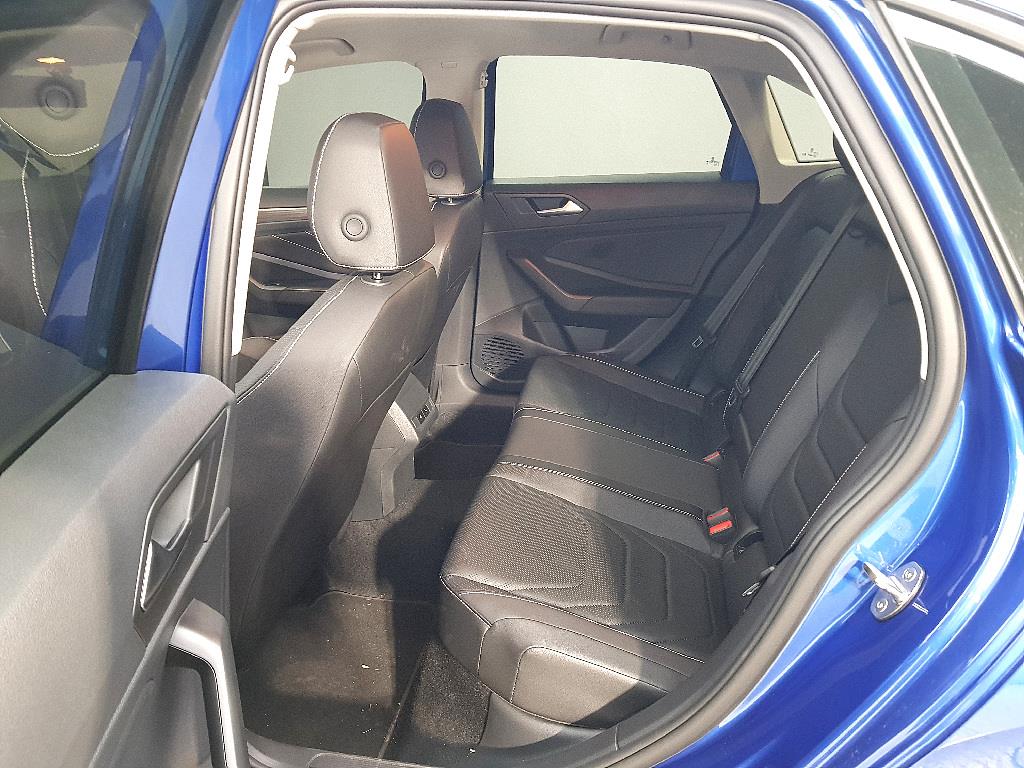 Volkswagen Jetta - Vista 9