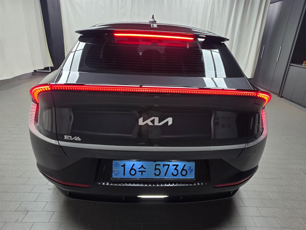 KIA EV6 - Vista 5