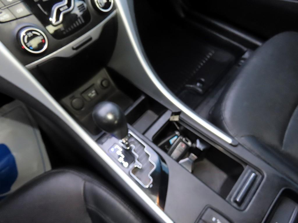 HYUNDAI Sonata - Vista 10