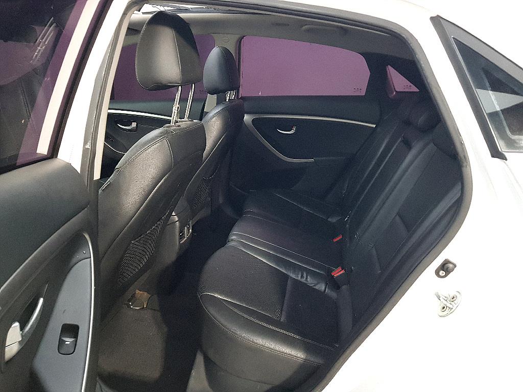 HYUNDAI i30 - Vista 8