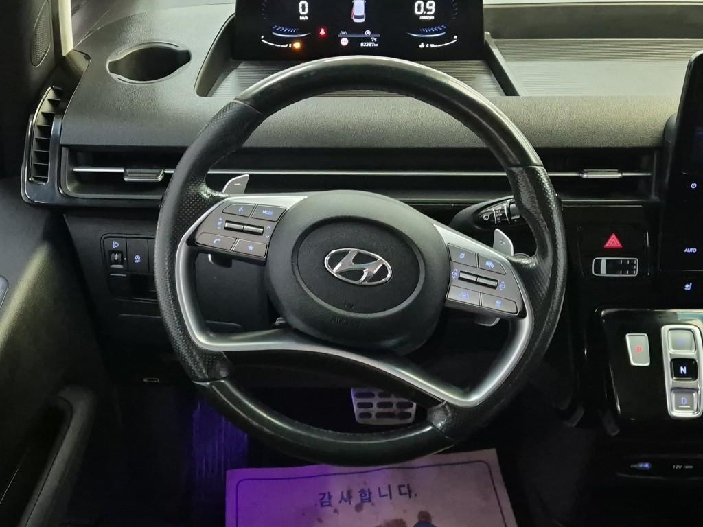 HYUNDAI Staria - Vista 9