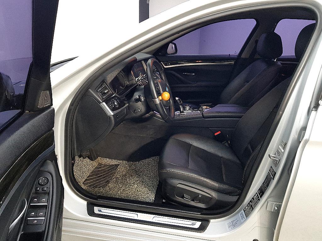 BMW 5 Series - Vista 8