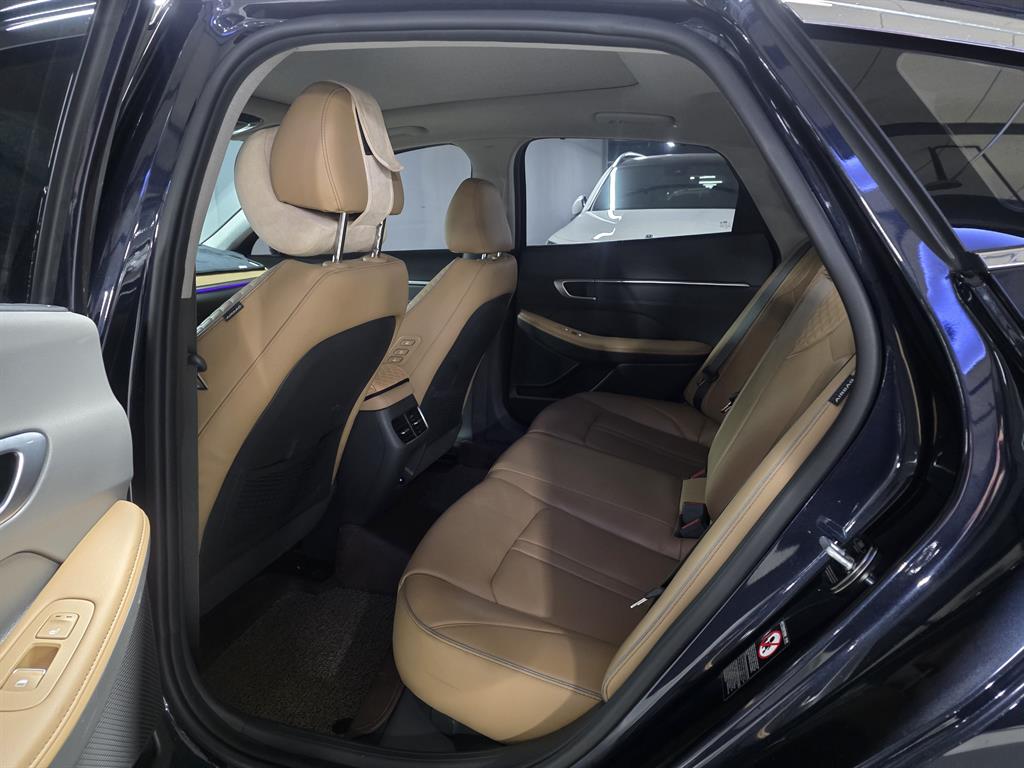 HYUNDAI Sonata - Vista 8