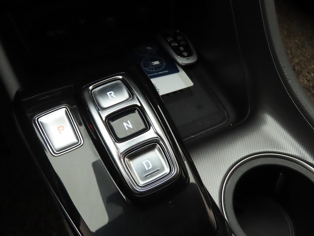 HYUNDAI Sonata - Vista 10