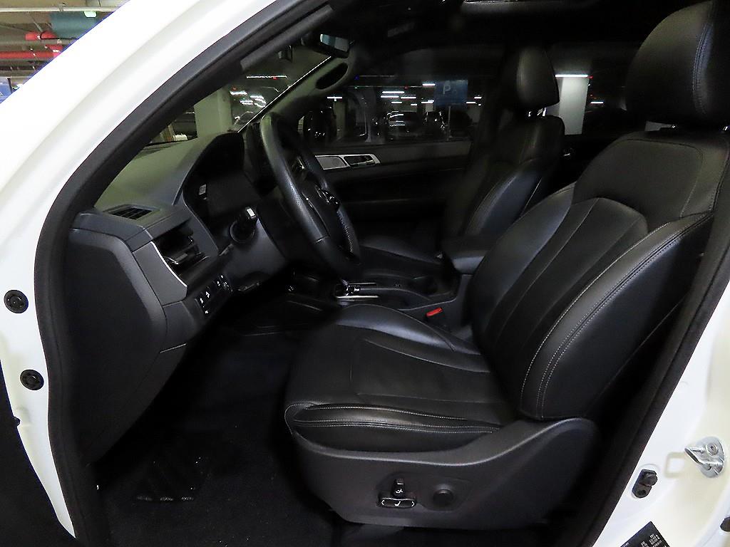 Ssangyong Rexton - Vista 6