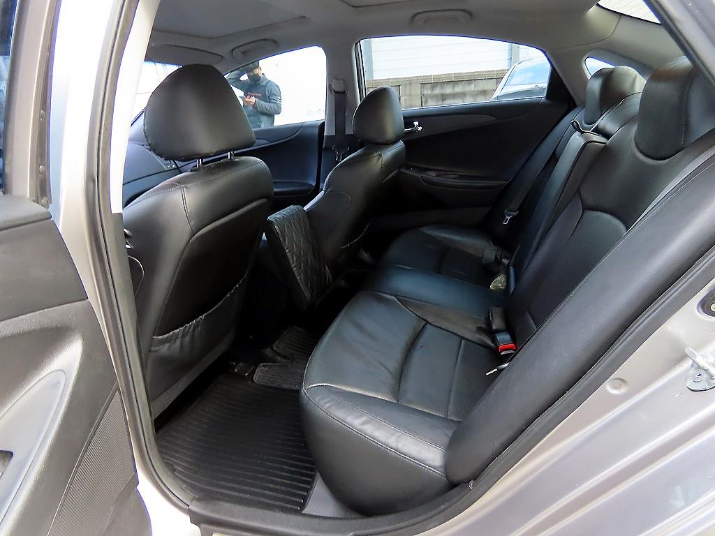 HYUNDAI Sonata - Vista 6