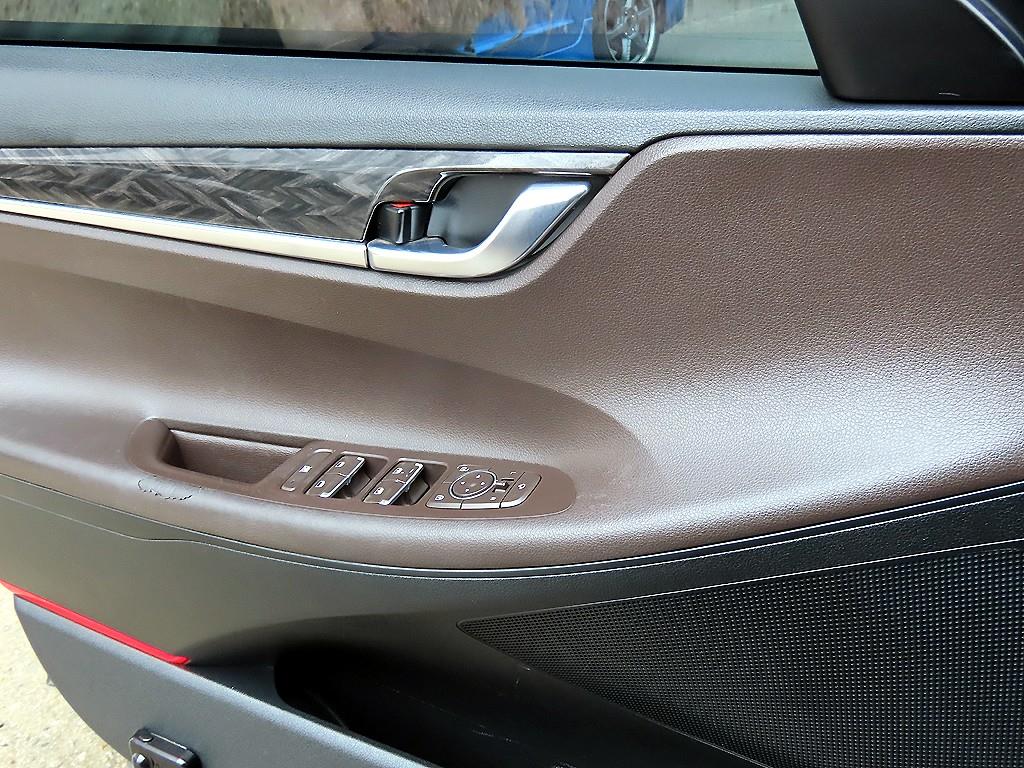 HYUNDAI Grandeur - Vista 11