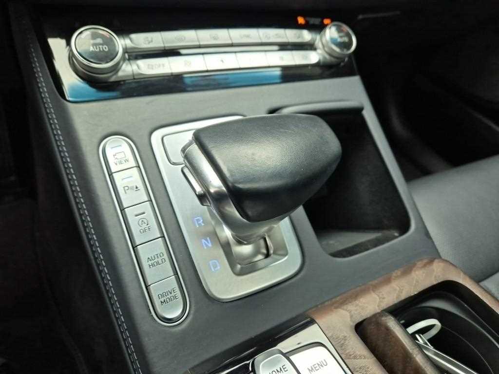 Genesis G90 - Vista 8