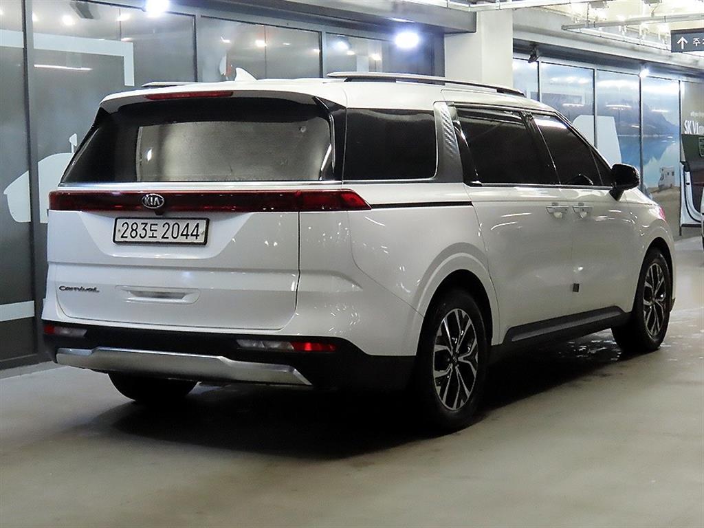 KIA Carnival - Vista 4