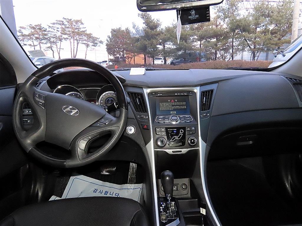 HYUNDAI Sonata - Vista 7
