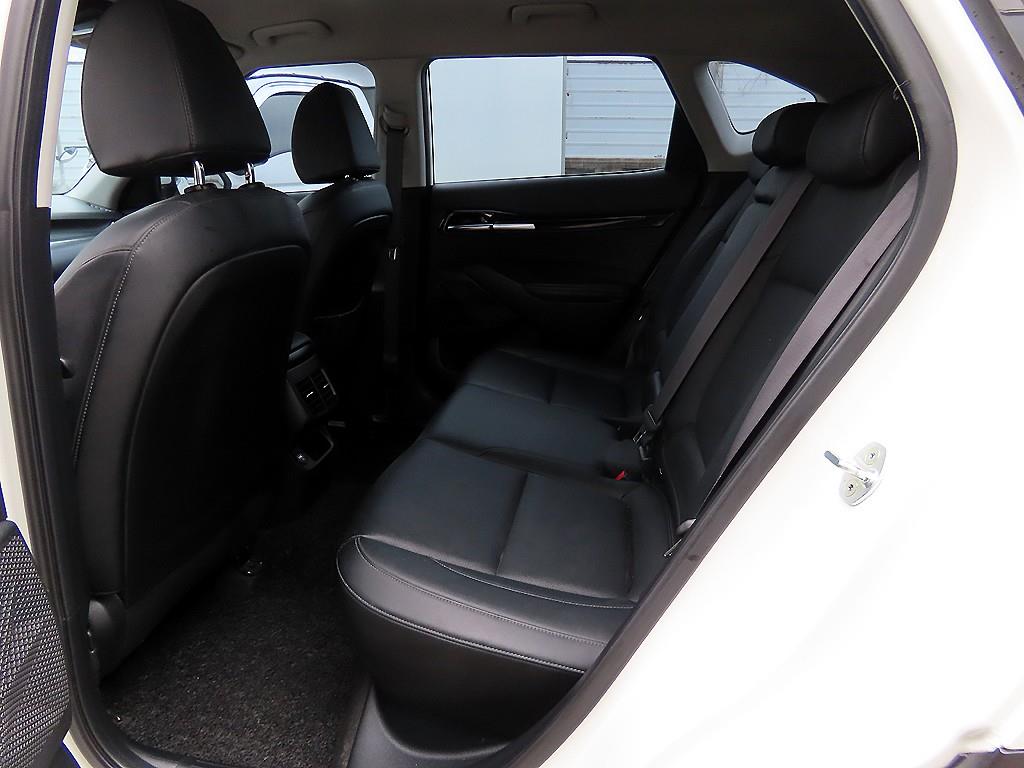 KIA Seltos - Vista 6