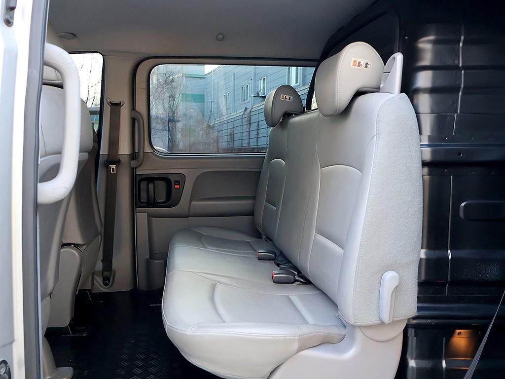 HYUNDAI Starex 2019 Gris - Importación desde Corea - HF Imports Iquique - Foto 13