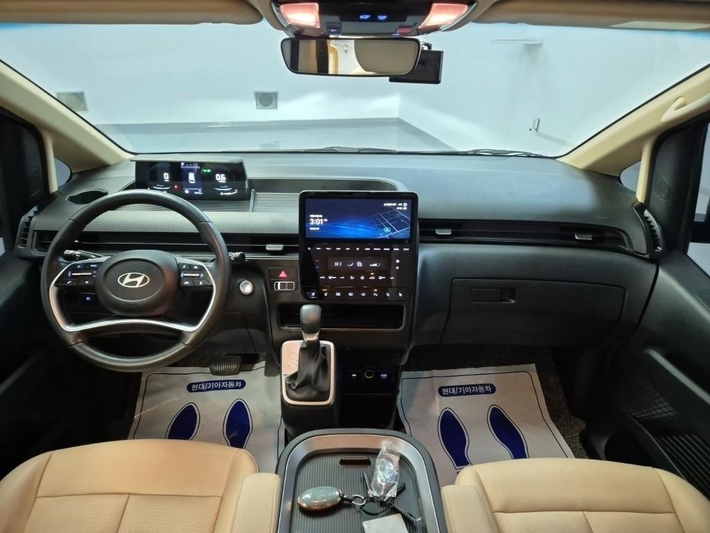 HYUNDAI Staria - Vista 7