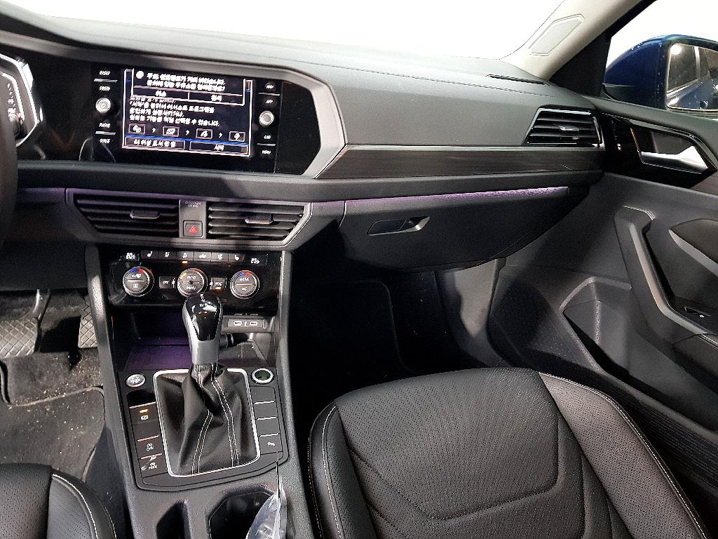 Volkswagen Jetta - Vista 10