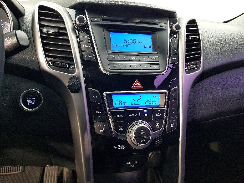 HYUNDAI i30 - Vista 9