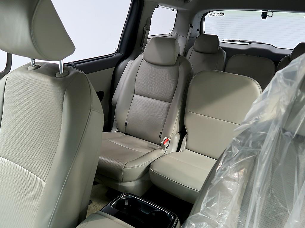 KIA Carnival 2018 Gris - Importación desde Corea - HF Imports Iquique - Foto 13