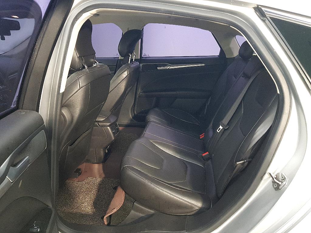 Ford Fusion - Vista 8