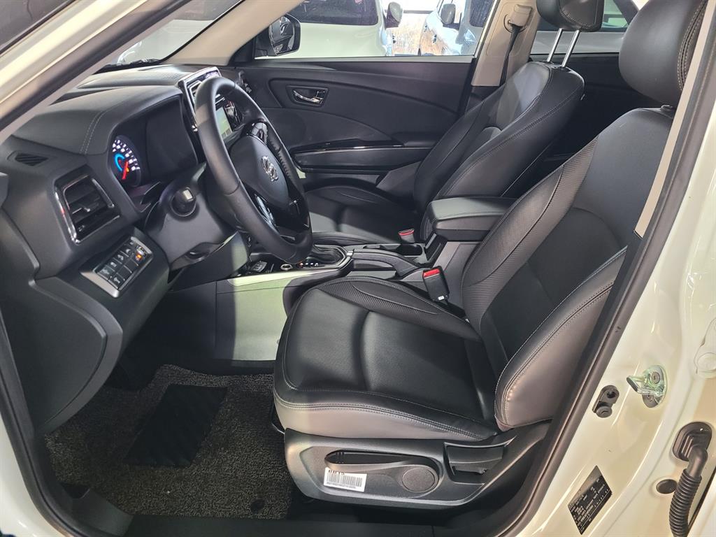 Ssangyong Tivoli - Vista 8