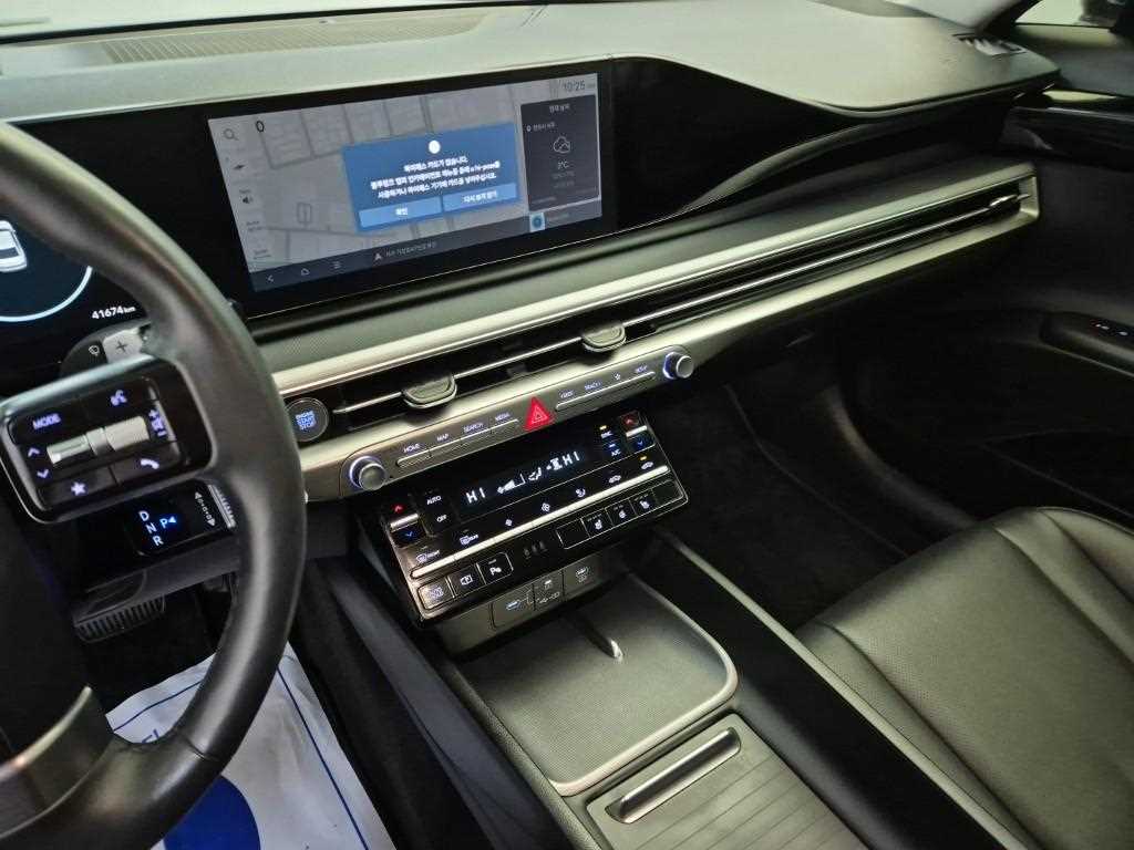 HYUNDAI Grandeur - Vista 10