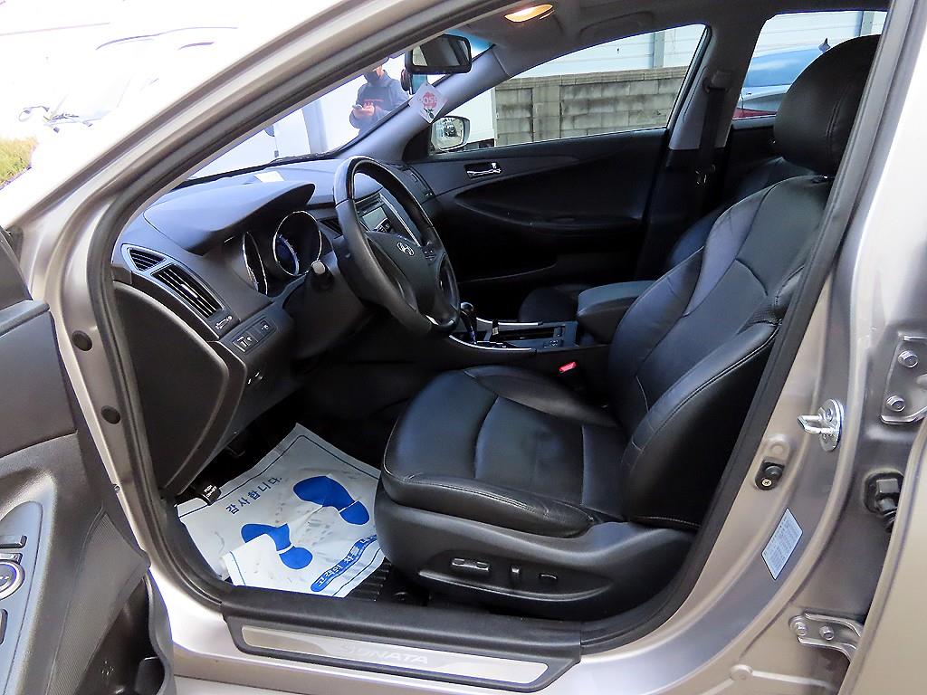 HYUNDAI Sonata - Vista 5