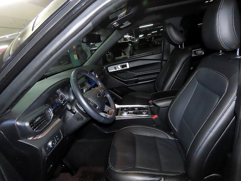 Ford Explorer - Vista 10